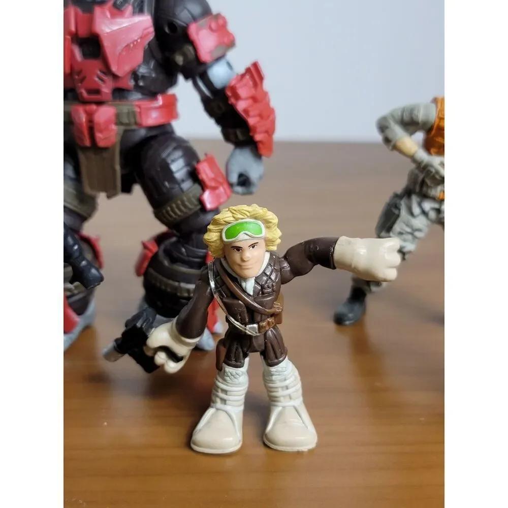 Action Figure Lot #A35